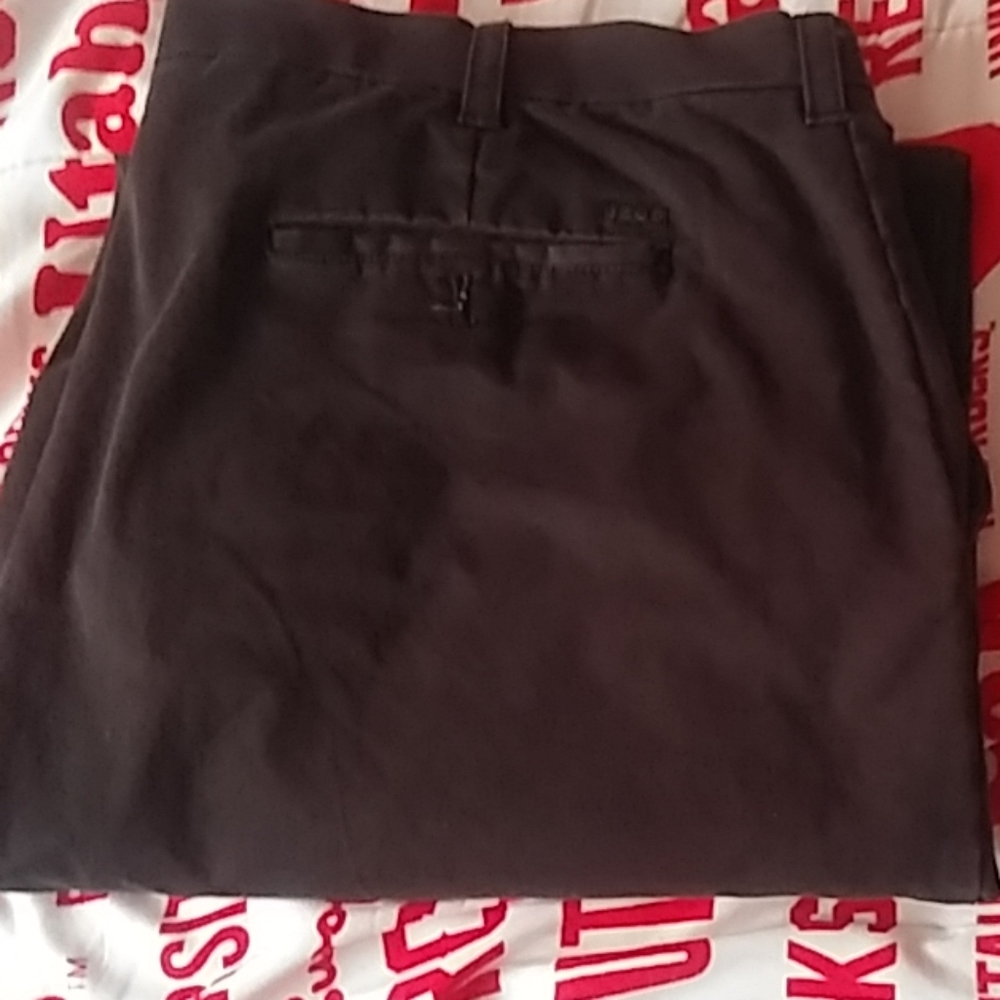 Izod mens pants